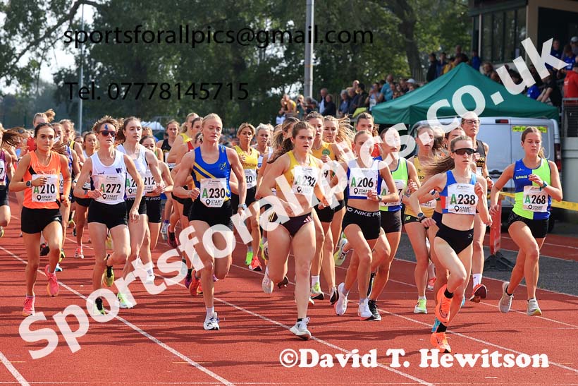 Womens 4 Stage Relay, 2024 Northern Mens 6 and Womens 4 and Youngsters Relays, Stanley Park, Blackpool.  Photo: David T. Hewitson/Sports for All Pics